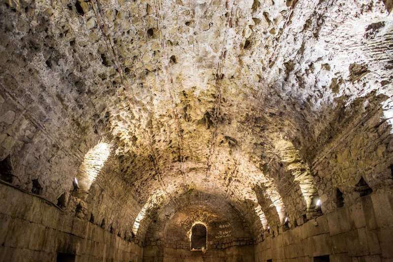 Podziemia Pałacu Dioklecjana Foto Filip Trezner 1
