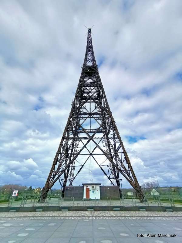 Radiostacja Gliwicka najwyzsza konstrukcja z drewna w Europie 12