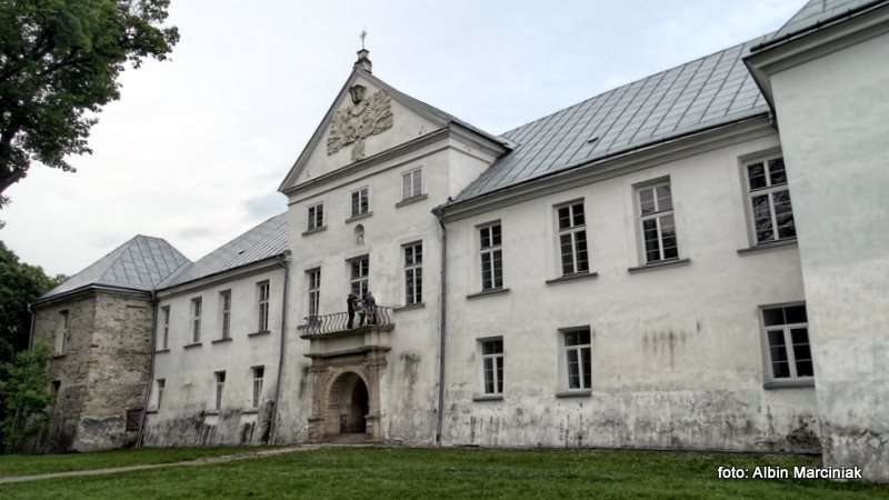 Klasztor i Zamek Jazłowiec 18