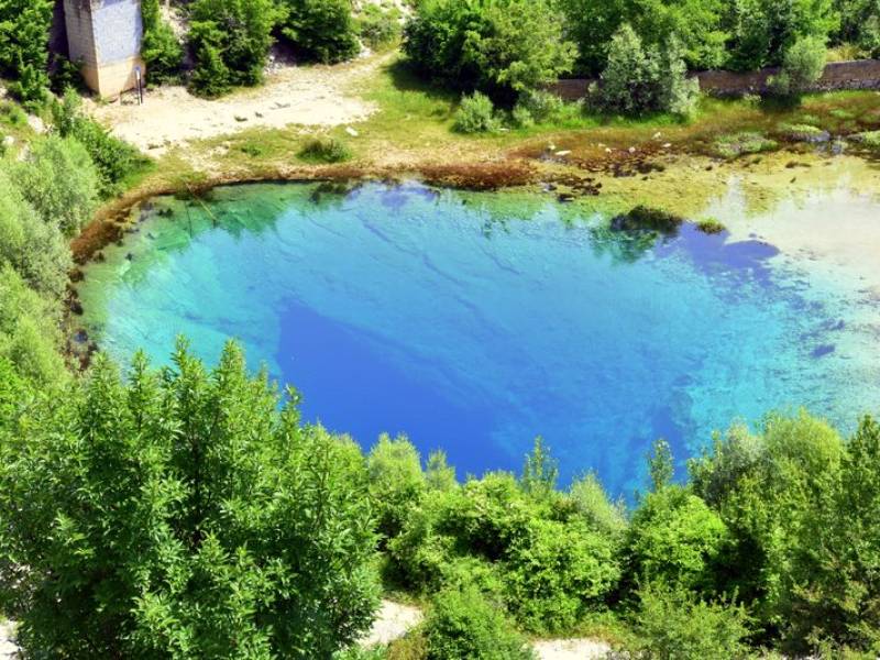 Źródło i kanion rzeki Cetina, Chorwacja