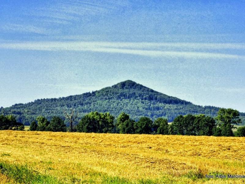 Ostrzyca Śląska Fudżijama nazywana też polskim wulkanem