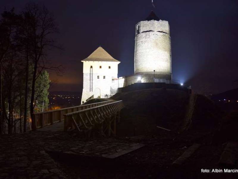 Baszta i ruiny zamku w Czchowie