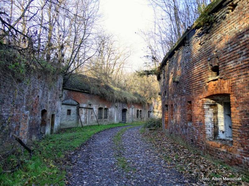 Fort reditowy 7 &quot;Za Rzeką&quot;, Bronowice