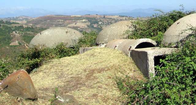 Bunkers.in.Albania 3