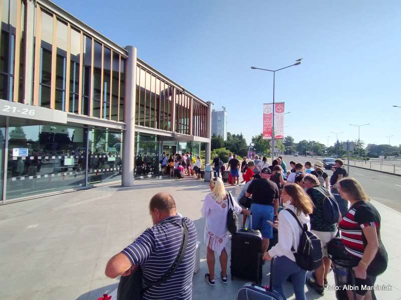 Lotnisko w Burgas Bułgaria terminal odlotów 2