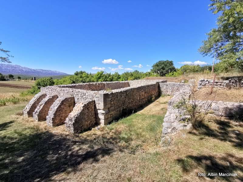 Miejscowość Trilj pozostałości rzymskich koszar Tilurium Chorwacja 1