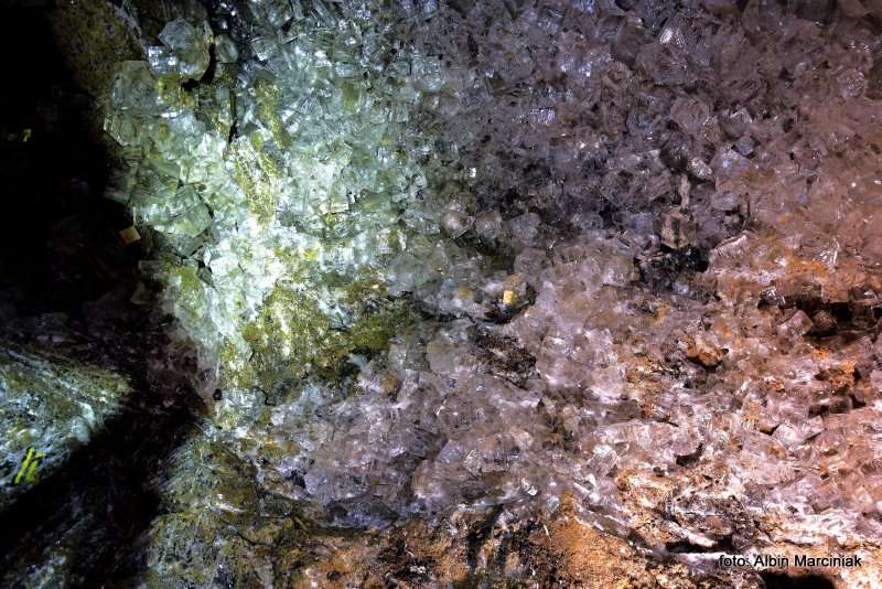 Wieliczka krysztaly soli kamiennej w Grocie Krysztalowej rezerwat przyrody 76 Fotor
