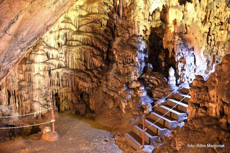 Jaskinia Vranjaca w Chorwacji Kotlenice Dalmacja 17