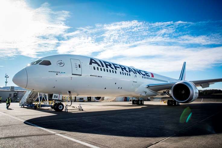 m Dreamliner Air France na płycie