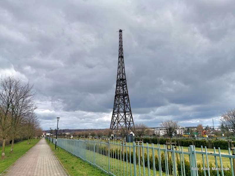 Radiostacja Gliwicka najwyzsza konstrukcja z drewna w Europie 10