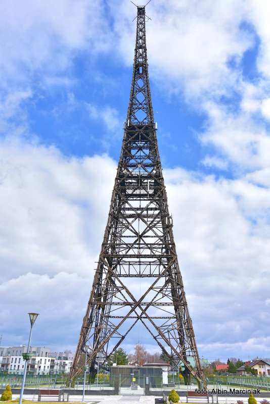Radiostacja Gliwicka najwyzsza konstrukcja z drewna w Europie 7