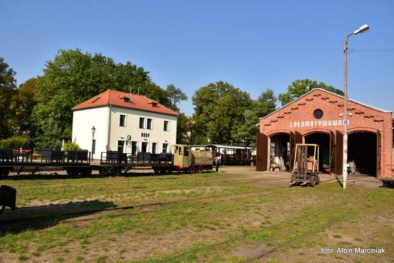 Zabytkowa Stacja Kolei Wąskotorowej w Rudach 9