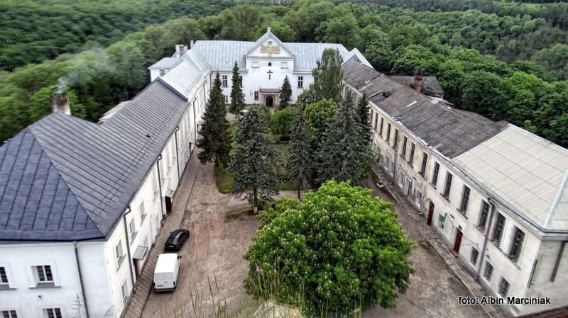 Klasztor i Zamek Jazłowiec 76